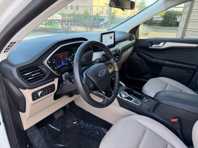 Ford Escape SEL Hybrid FWD 2021
