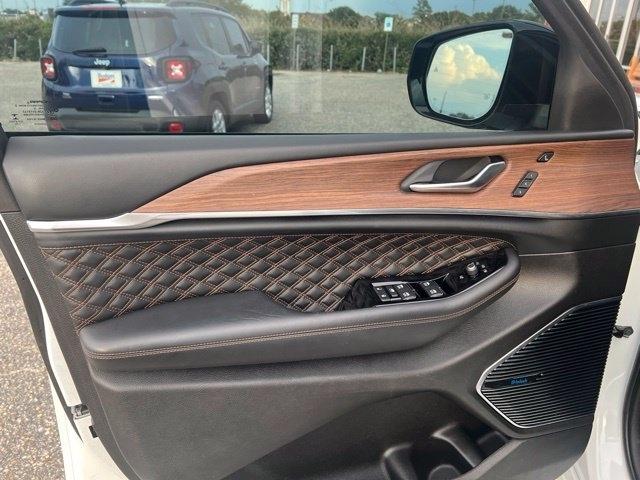 Jeep Grand Cherokee L Summit 4x2 2022