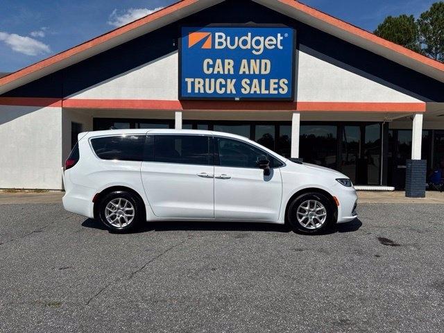 Chrysler Pacifica Touring L FWD 2024