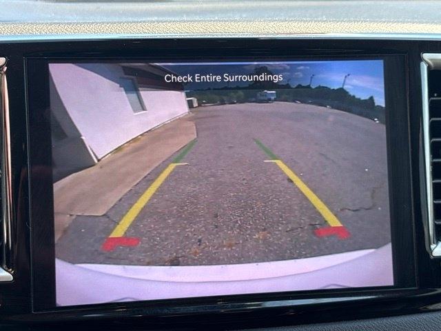 Chrysler Pacifica Touring L FWD 2024