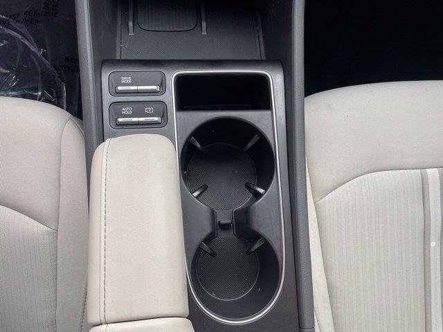 Hyundai Sonata photo 11