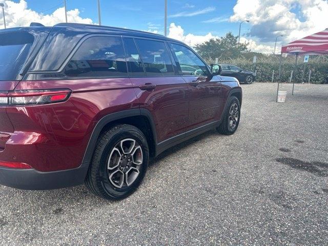 Jeep Grand Cherokee photo 6
