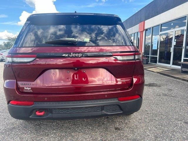 Jeep Grand Cherokee photo 8