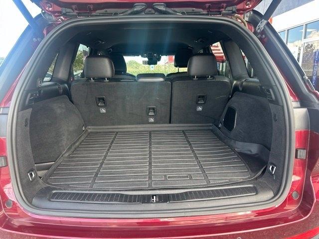 Jeep Grand Cherokee photo 9