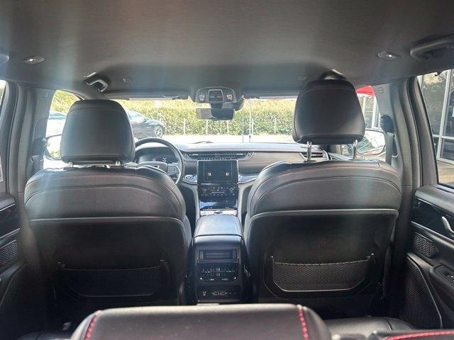 Jeep Grand Cherokee photo 10