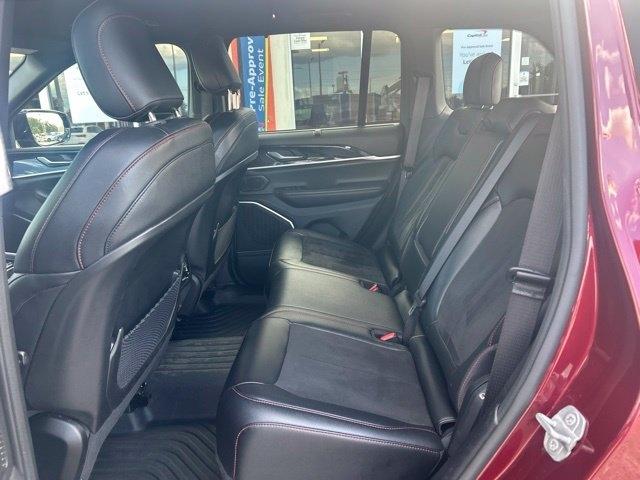 Jeep Grand Cherokee photo 11