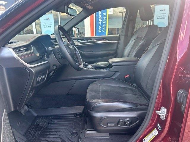 Jeep Grand Cherokee photo 13