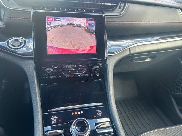 Jeep Grand Cherokee photo 17