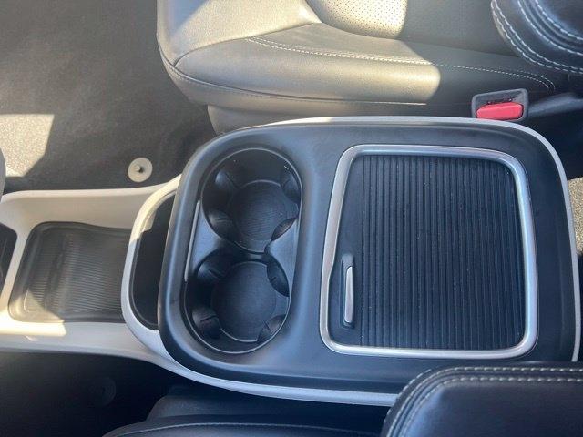 Chrysler Pacifica photo 19