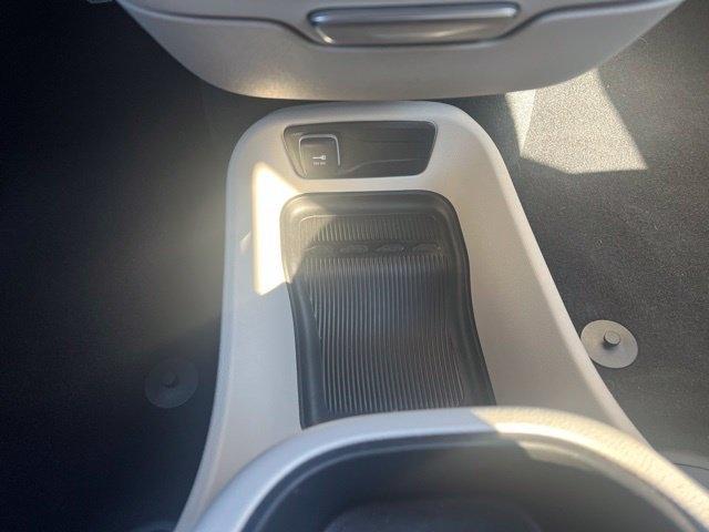 Chrysler Pacifica photo 20