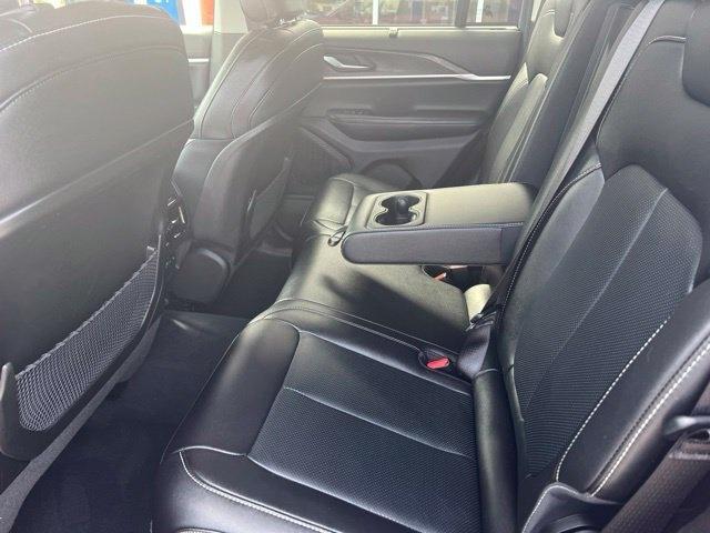 Jeep Grand Cherokee photo 10