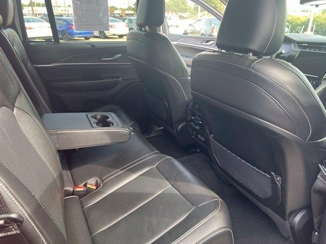 Jeep Grand Cherokee photo 12