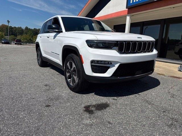 Jeep Grand Cherokee photo 2