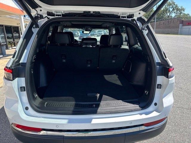 Jeep Grand Cherokee photo 8