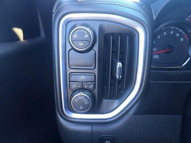 Chevrolet Silverado photo 14