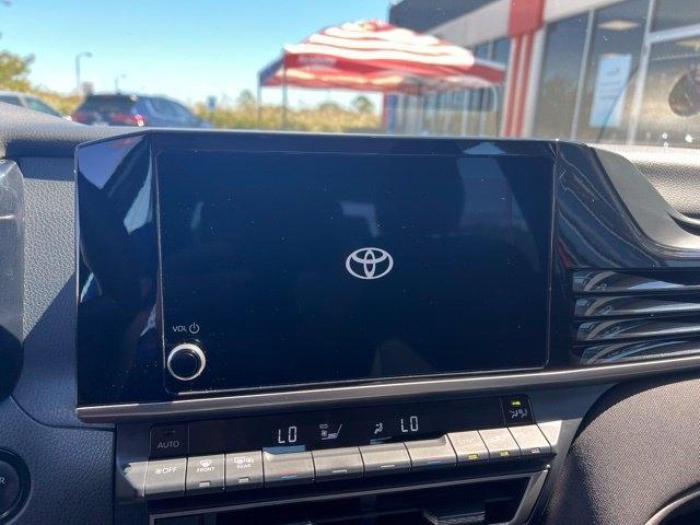 Toyota Camry XLE (Natl) 2025