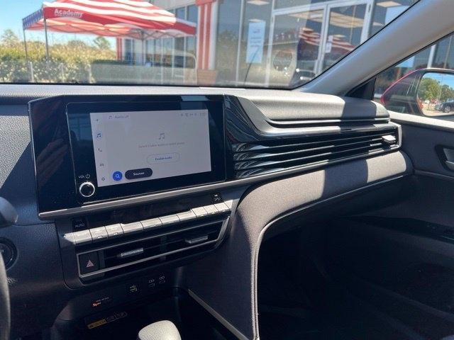 Toyota Camry XLE (Natl) 2025