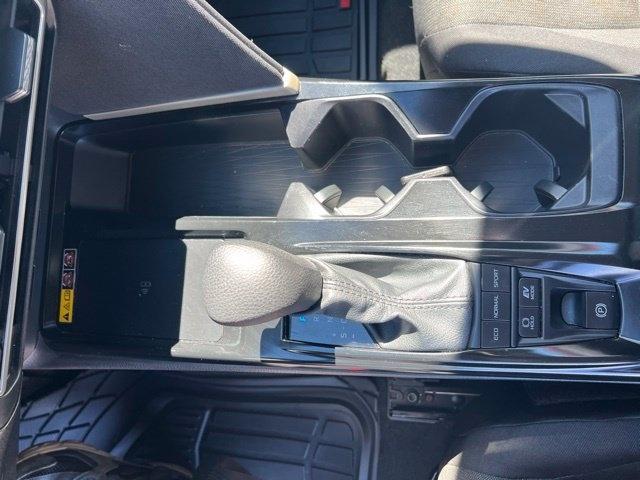 Toyota Camry XLE (Natl) 2025