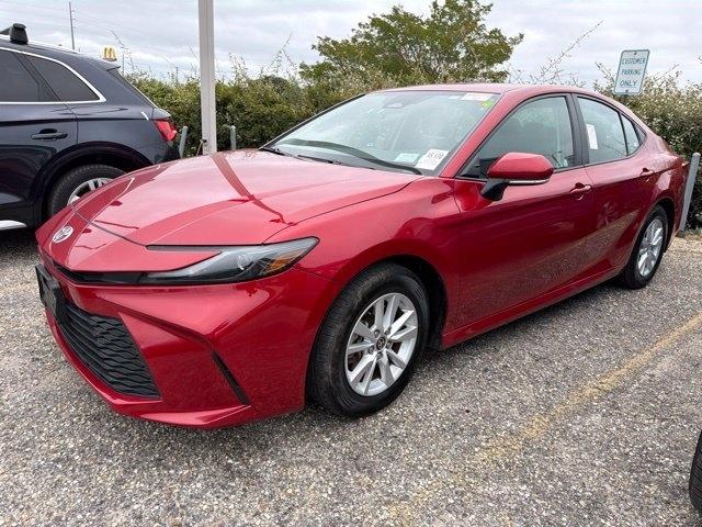 Toyota Camry XLE (Natl) 2025