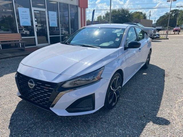 Nissan Altima SR FWD 2025