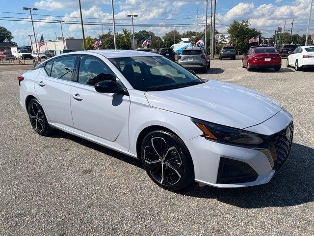 Nissan Altima SR FWD 2025