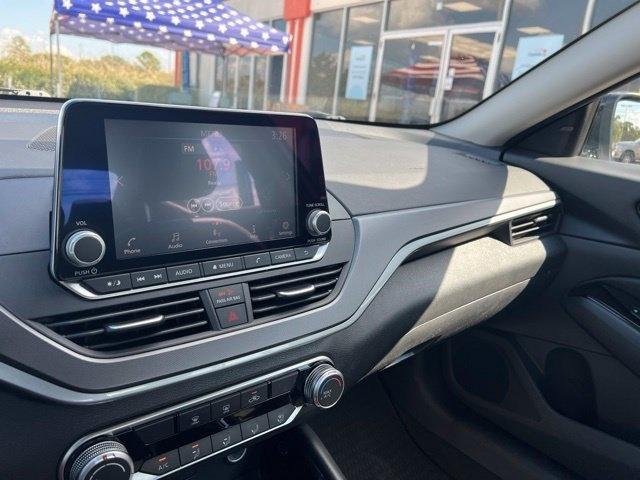 Nissan Altima SR FWD 2025