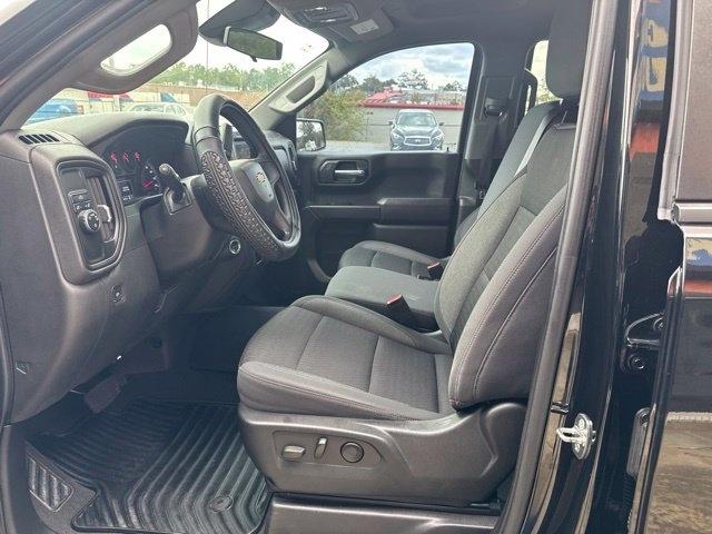 Chevrolet Silverado 1500 2WD Crew Cab 147" Custom 2022
