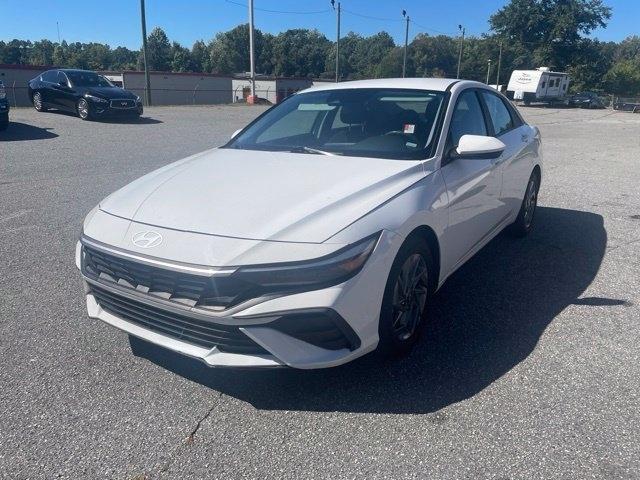 Hyundai Elantra SEL IVT 2024
