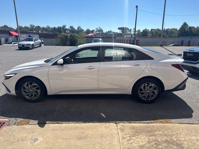 Hyundai Elantra SEL IVT 2024