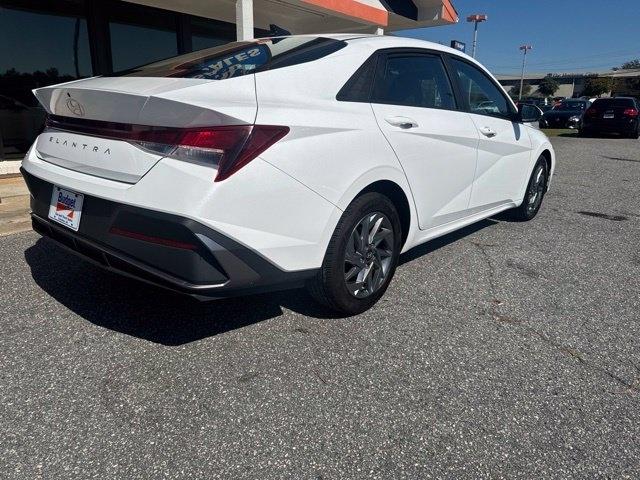 Hyundai Elantra SEL IVT 2024