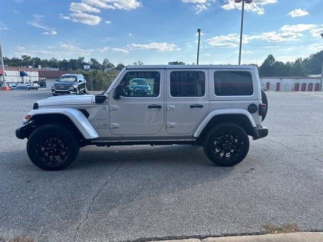 Jeep Wrangler photo 4