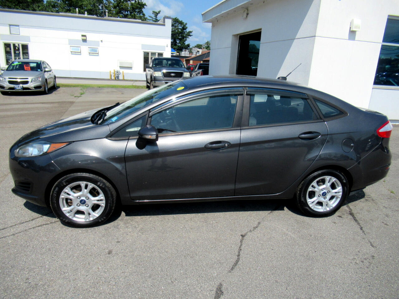 2015 Ford Fiesta SE photo 3