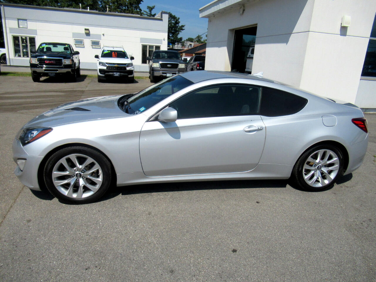 2014 Hyundai Genesis Coupe 2.0T photo 3