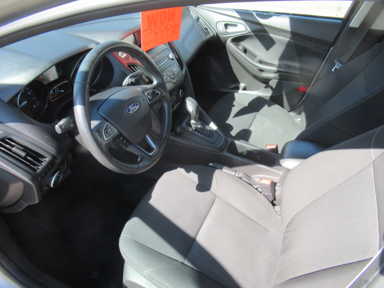 2018 Ford Focus SE photo 7