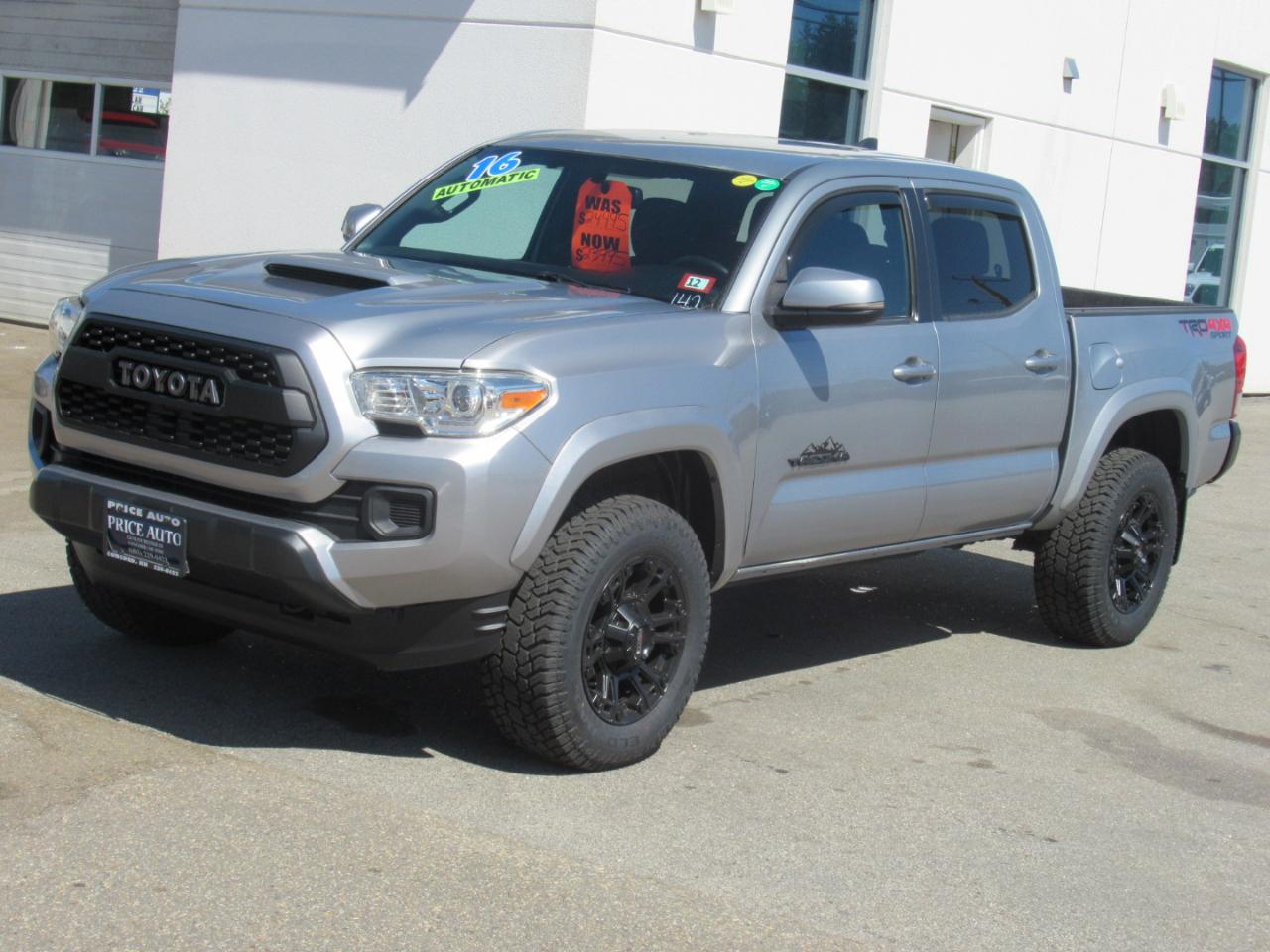 Toyota Tacoma  2016