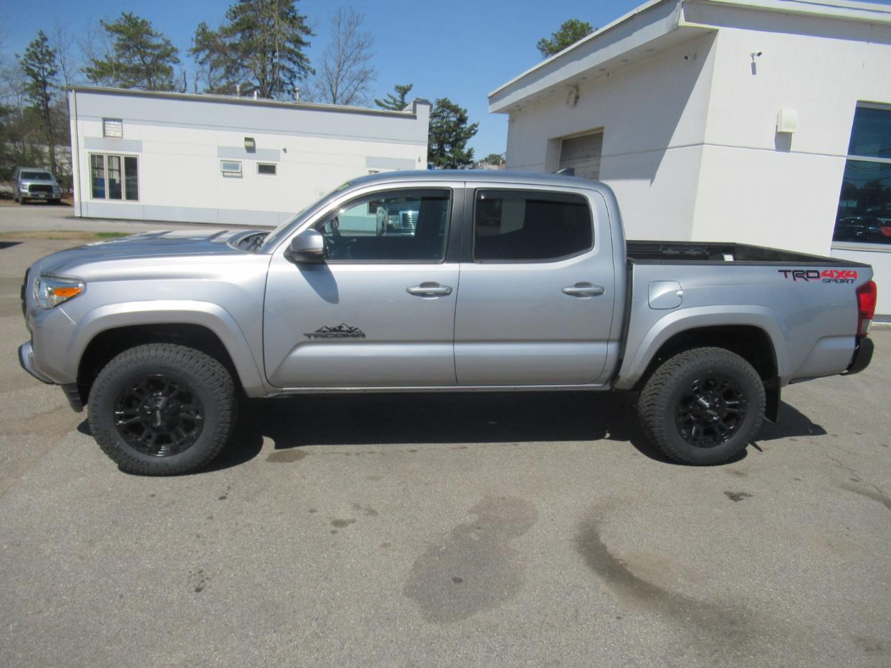 Toyota Tacoma  2016