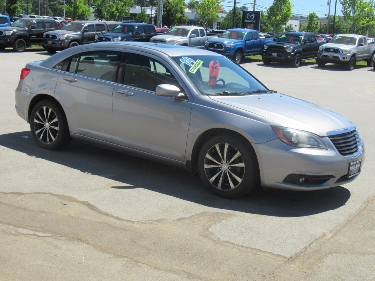 Chrysler 200  2014