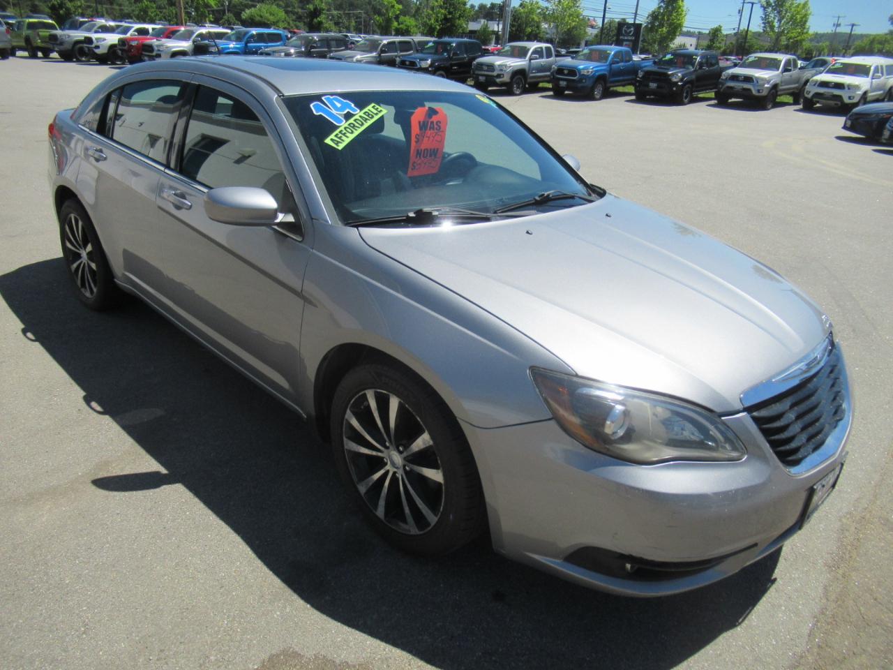 Chrysler 200  2014