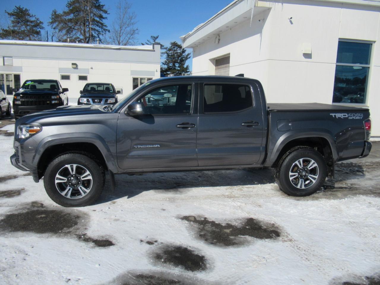 Toyota Tacoma  2018