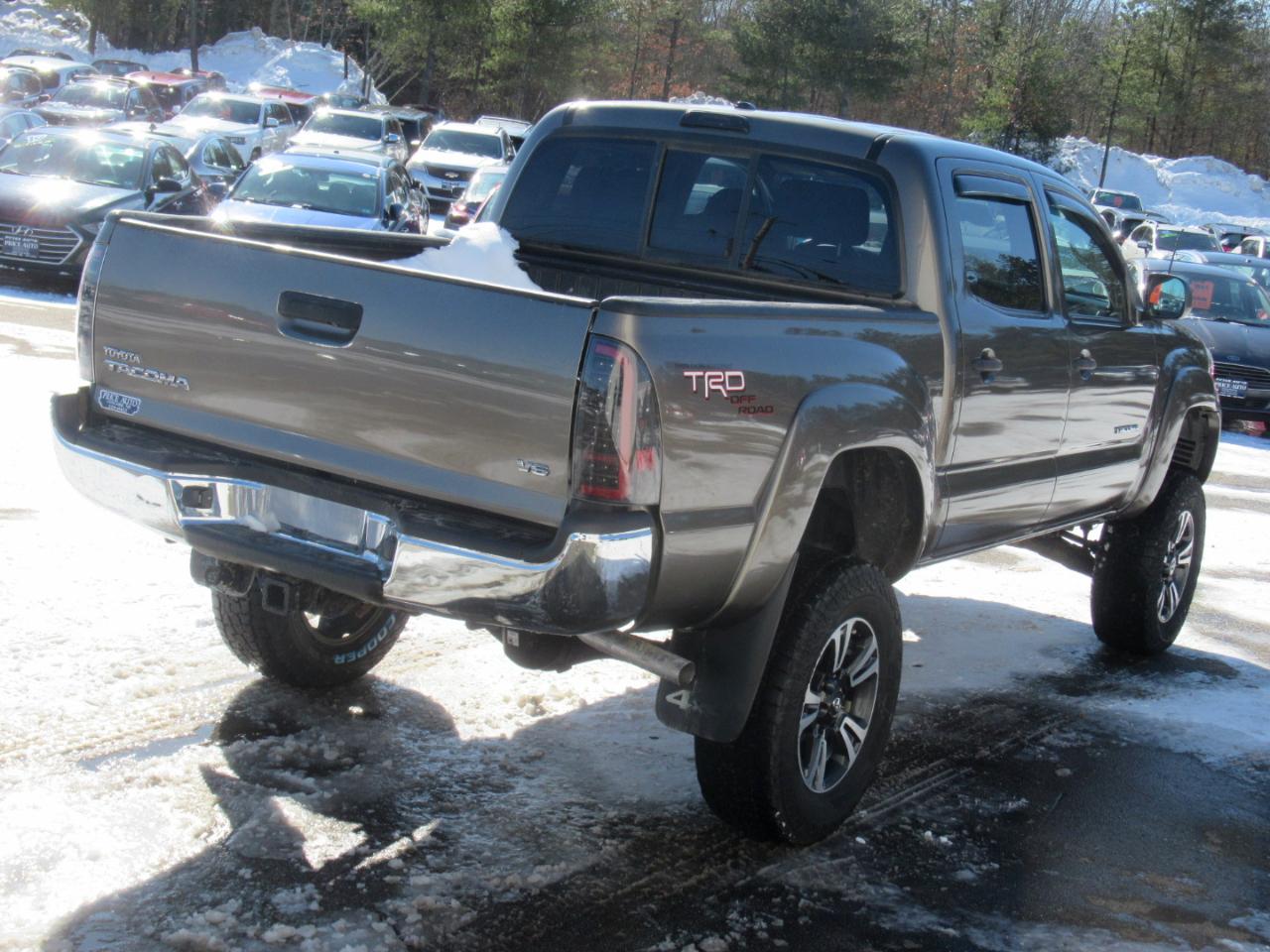 Toyota Tacoma  2011