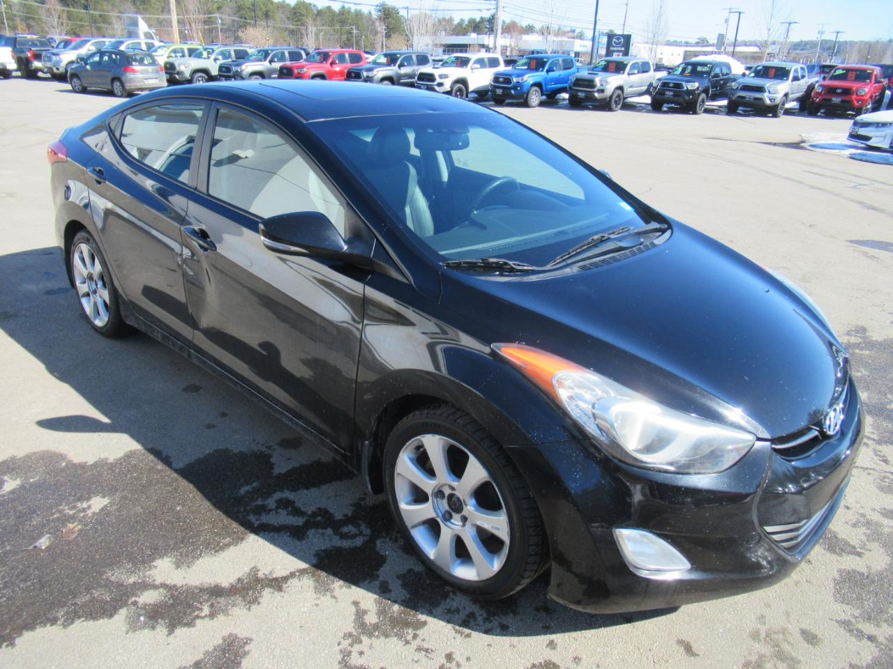 Hyundai Elantra  2012