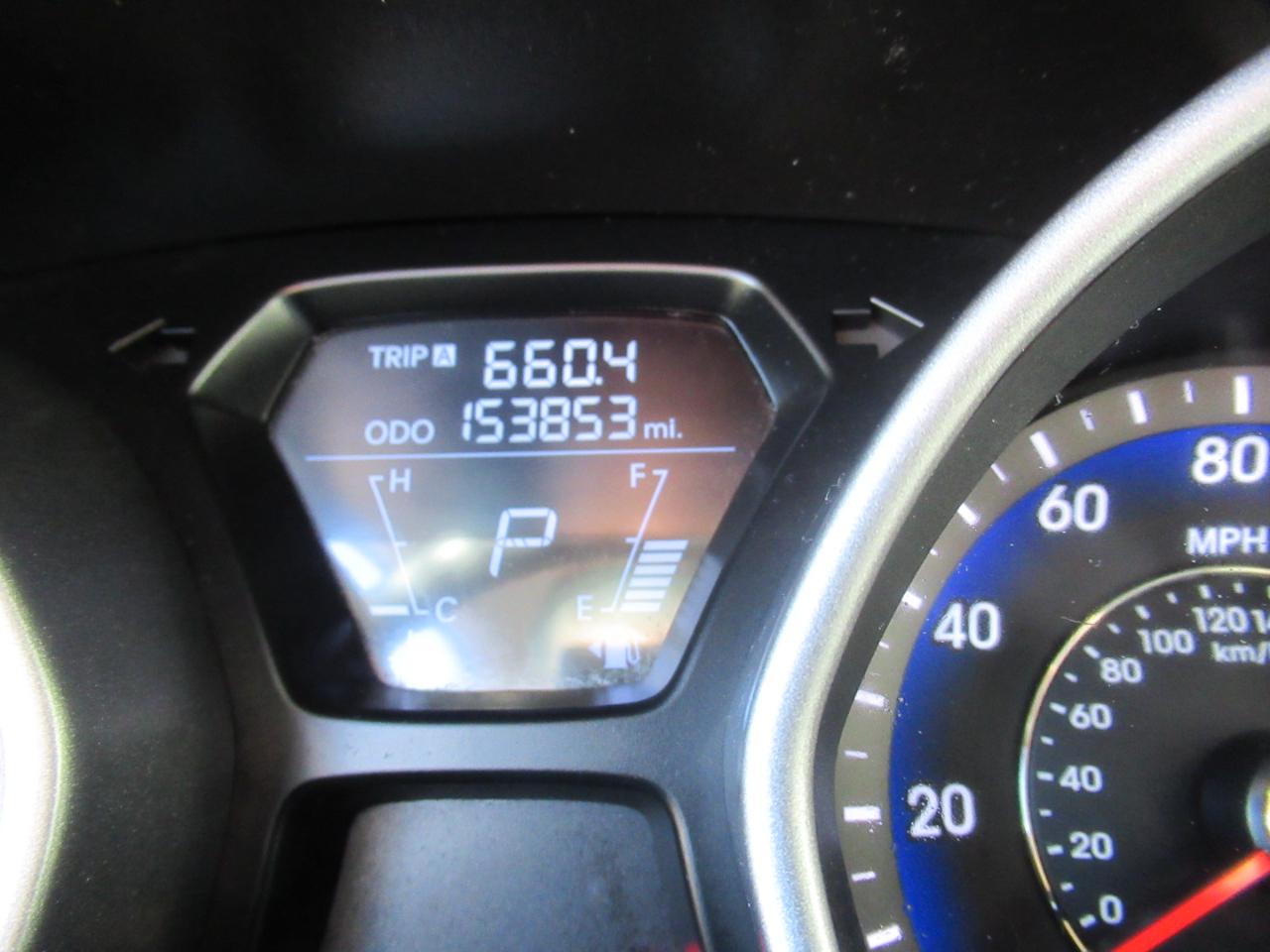 Hyundai Elantra  2012