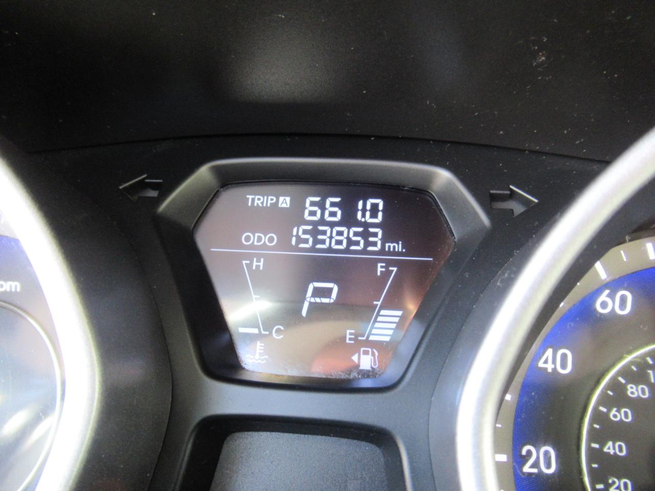 Hyundai Elantra  2012