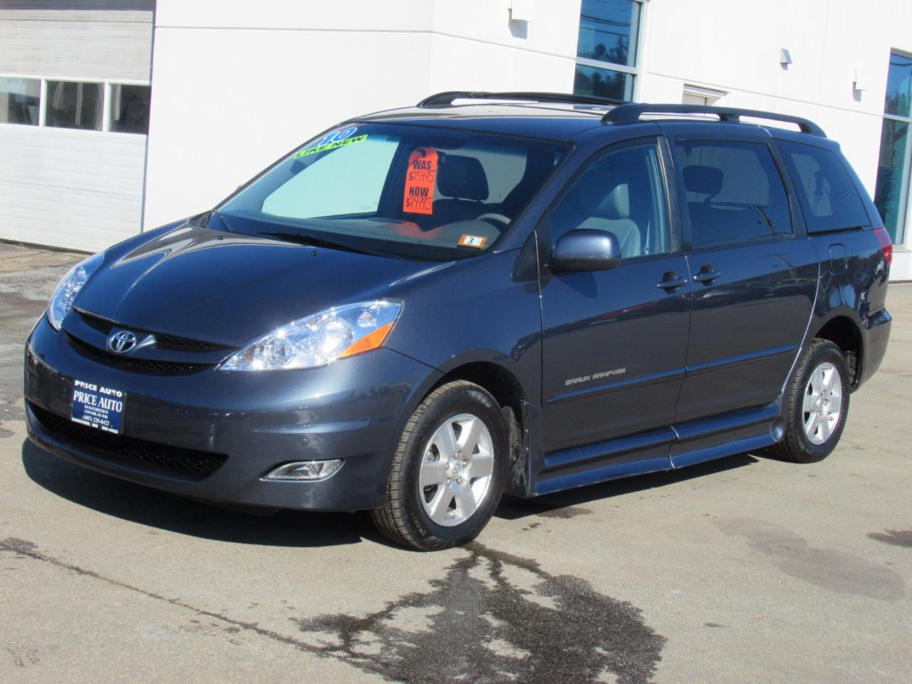 Toyota Sienna  2010