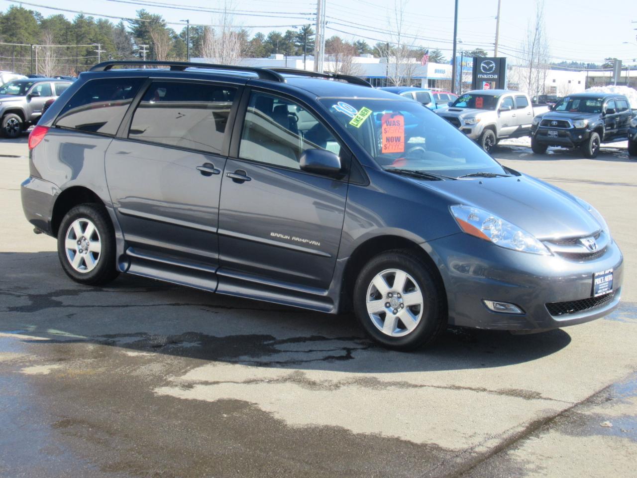 Toyota Sienna  2010
