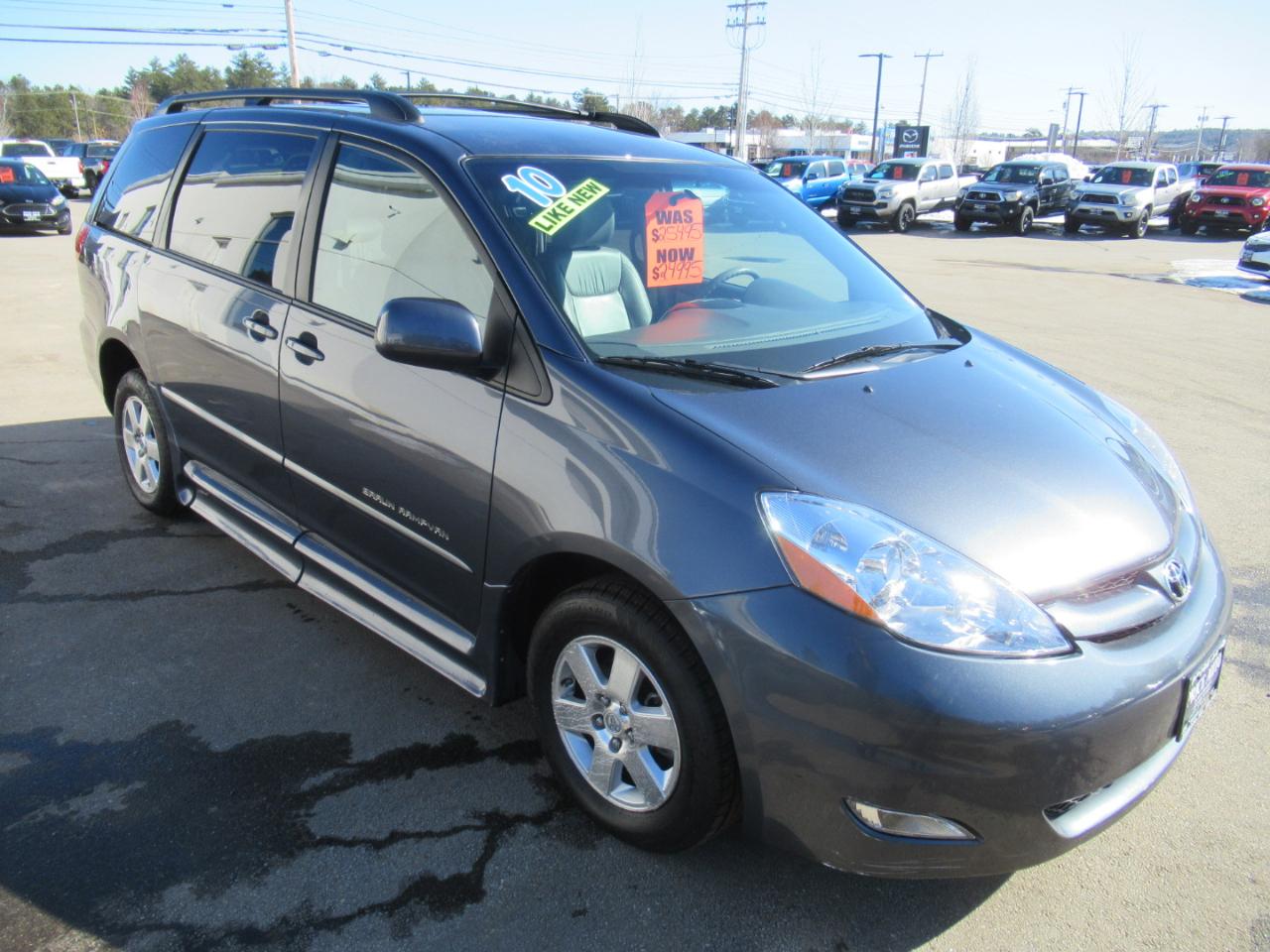 Toyota Sienna  2010