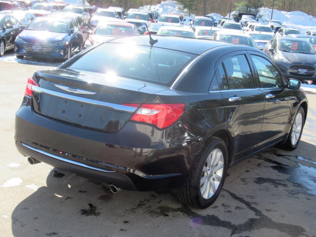 Chrysler 200  2014