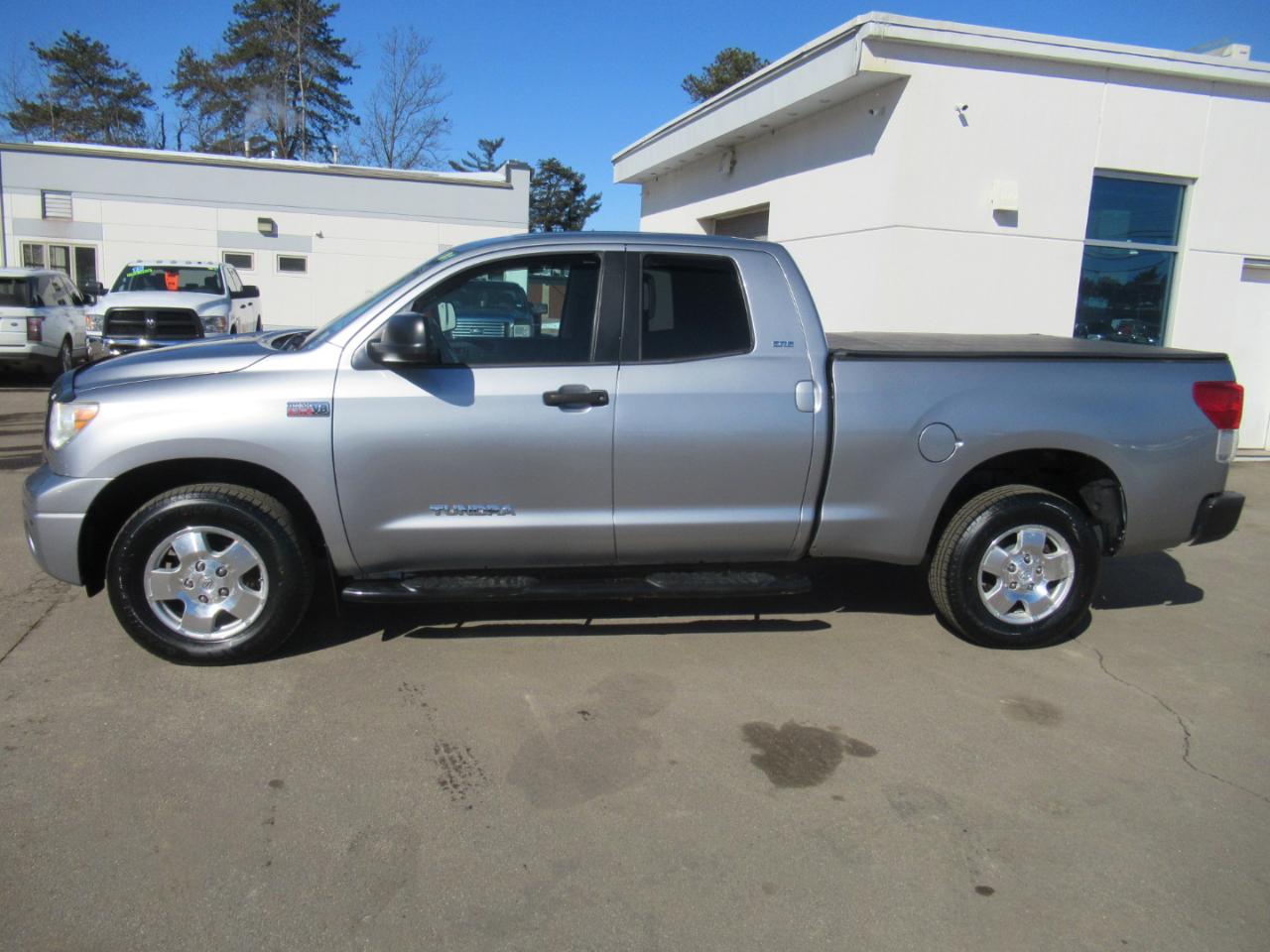 Toyota Tundra  2012