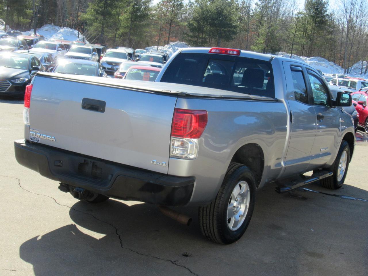 Toyota Tundra  2012