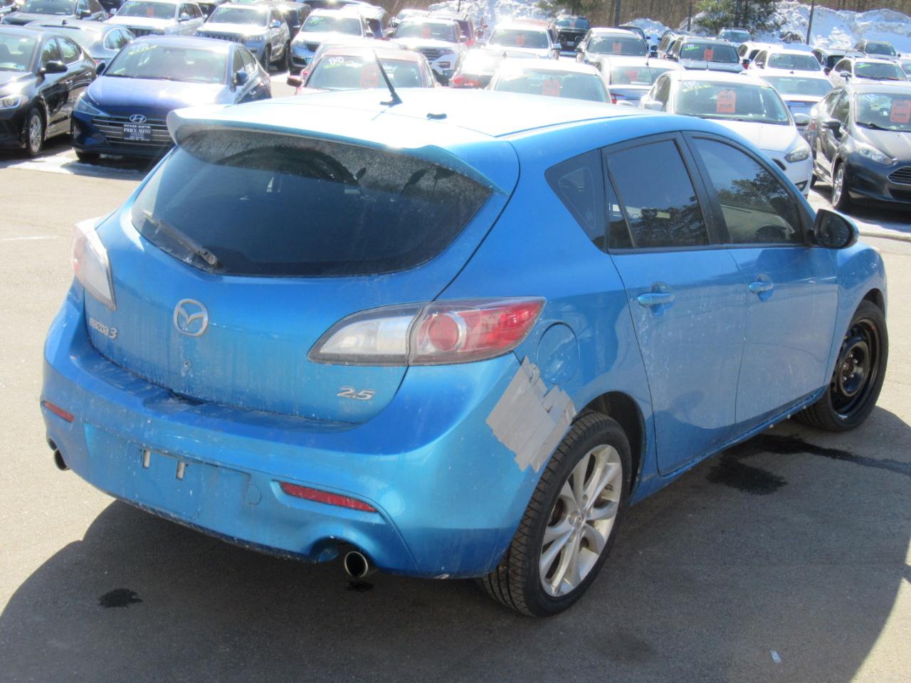 Mazda MAZDA3  2011